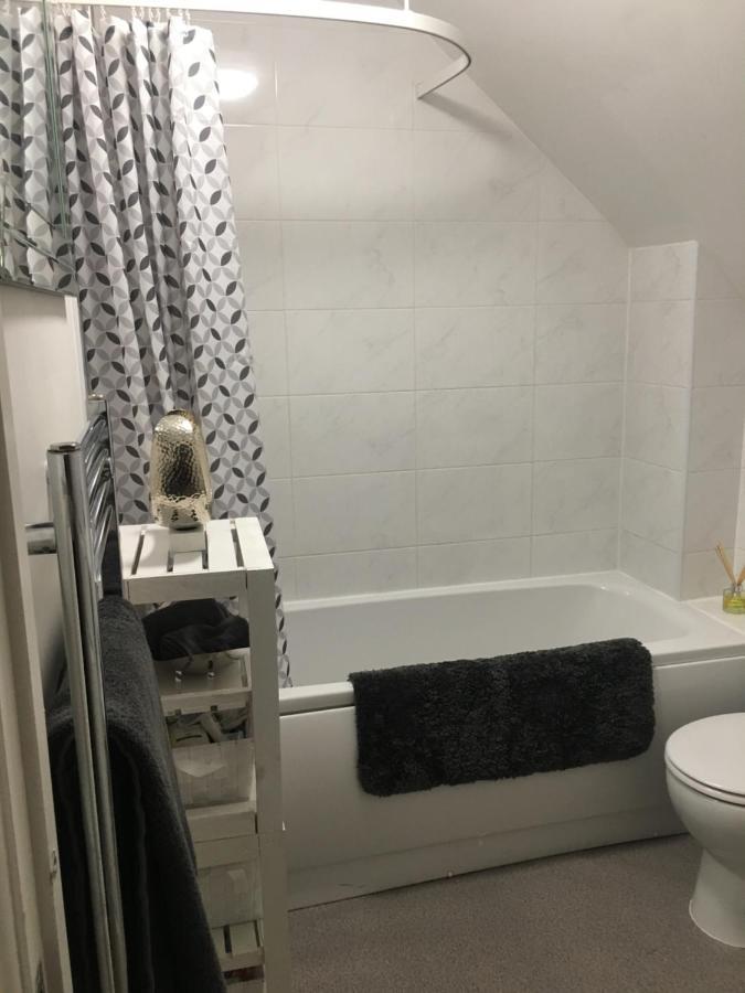 Comfortable Rooms With Live In Host, Walking Distance To The High St & More Glastonbury Zewnętrze zdjęcie
