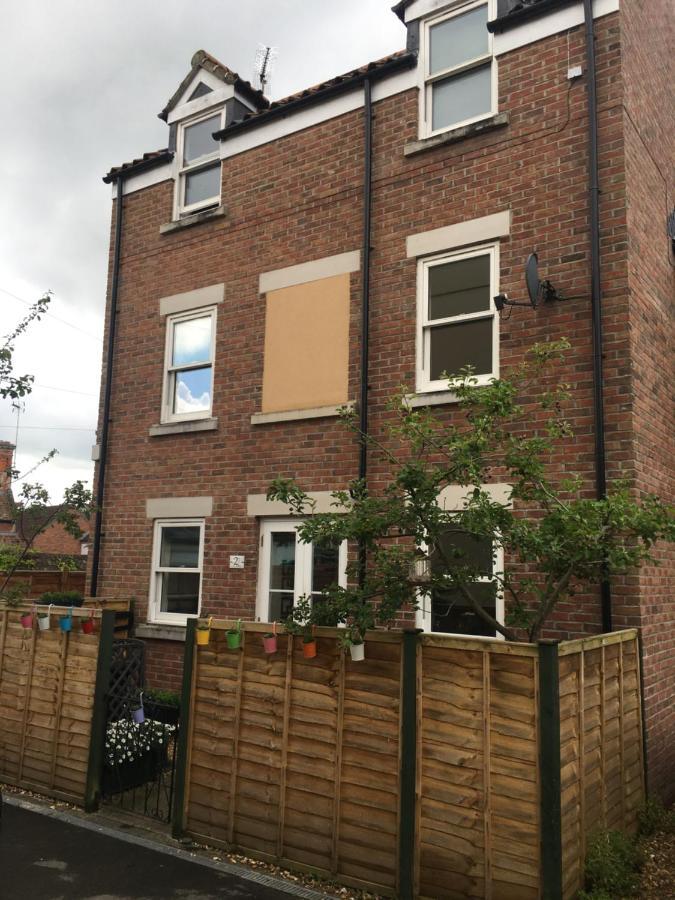 Comfortable Rooms With Live In Host, Walking Distance To The High St & More Glastonbury Zewnętrze zdjęcie